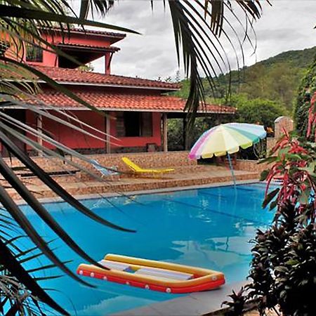 Pousada Casa De Pedra 伊波兰加 外观 照片